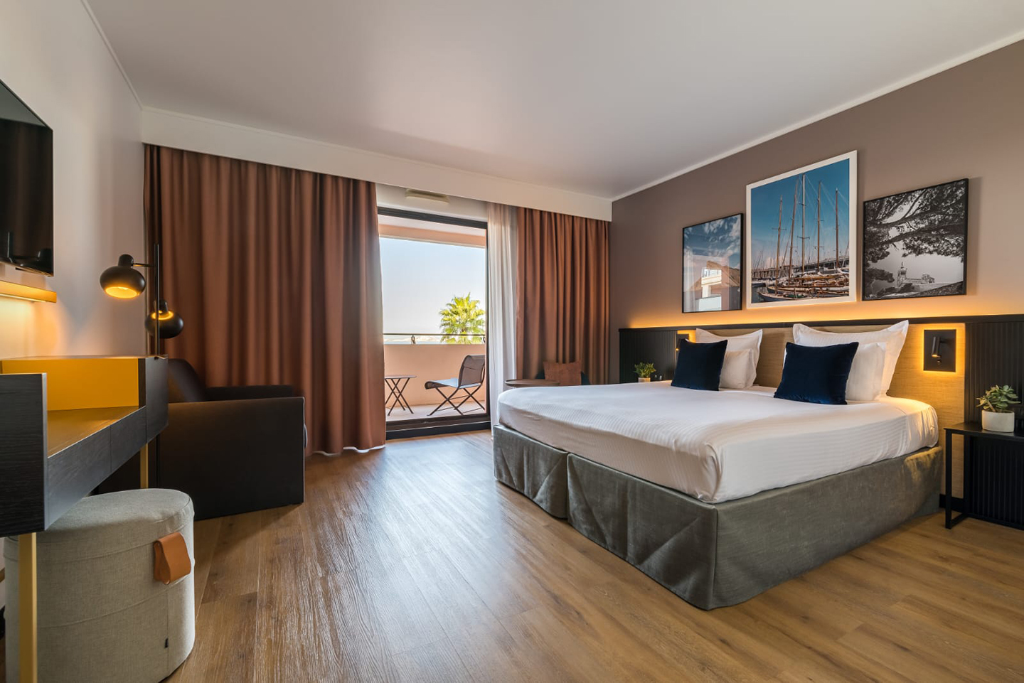 Interior bedroom